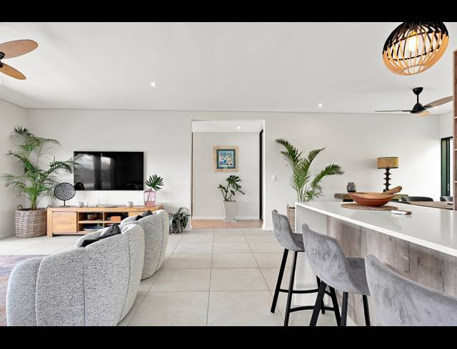 3 BEDROOM TOWNHOUSE FOR SALE IN PALM LAKES ESTATE